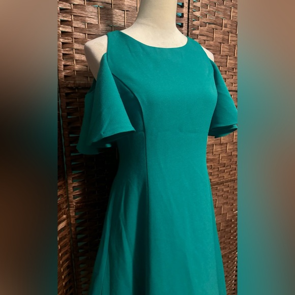 Eliza J 6 Green Dress Exposed Shoulders Off Shoulder Sleeves - Picture 7 of 14